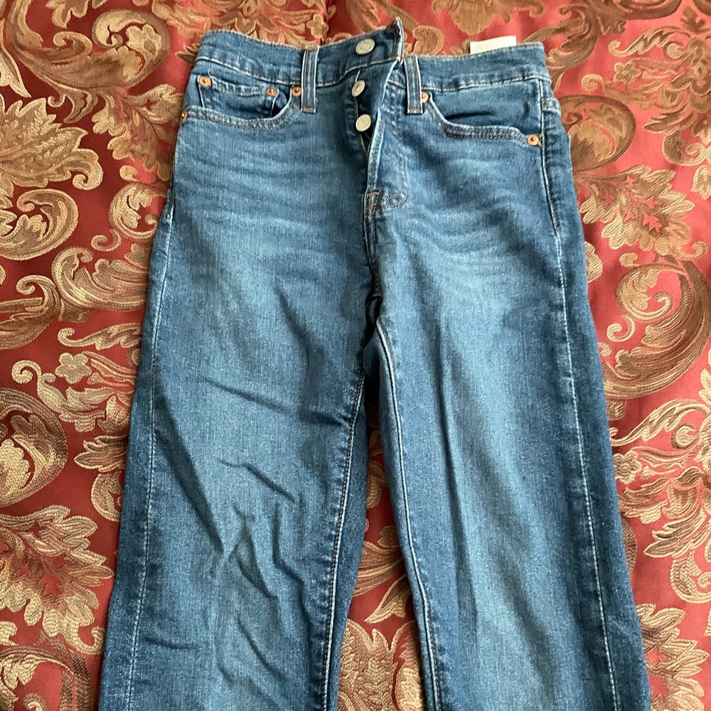 Levi’s premium high waisted iconic wedgie jeans